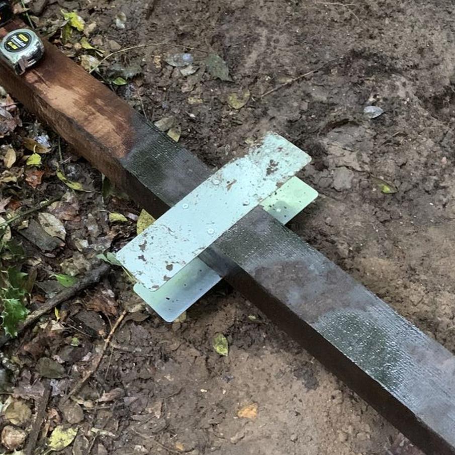 EcoFence Fence Post Anchor Brackets - Indoor Outdoors