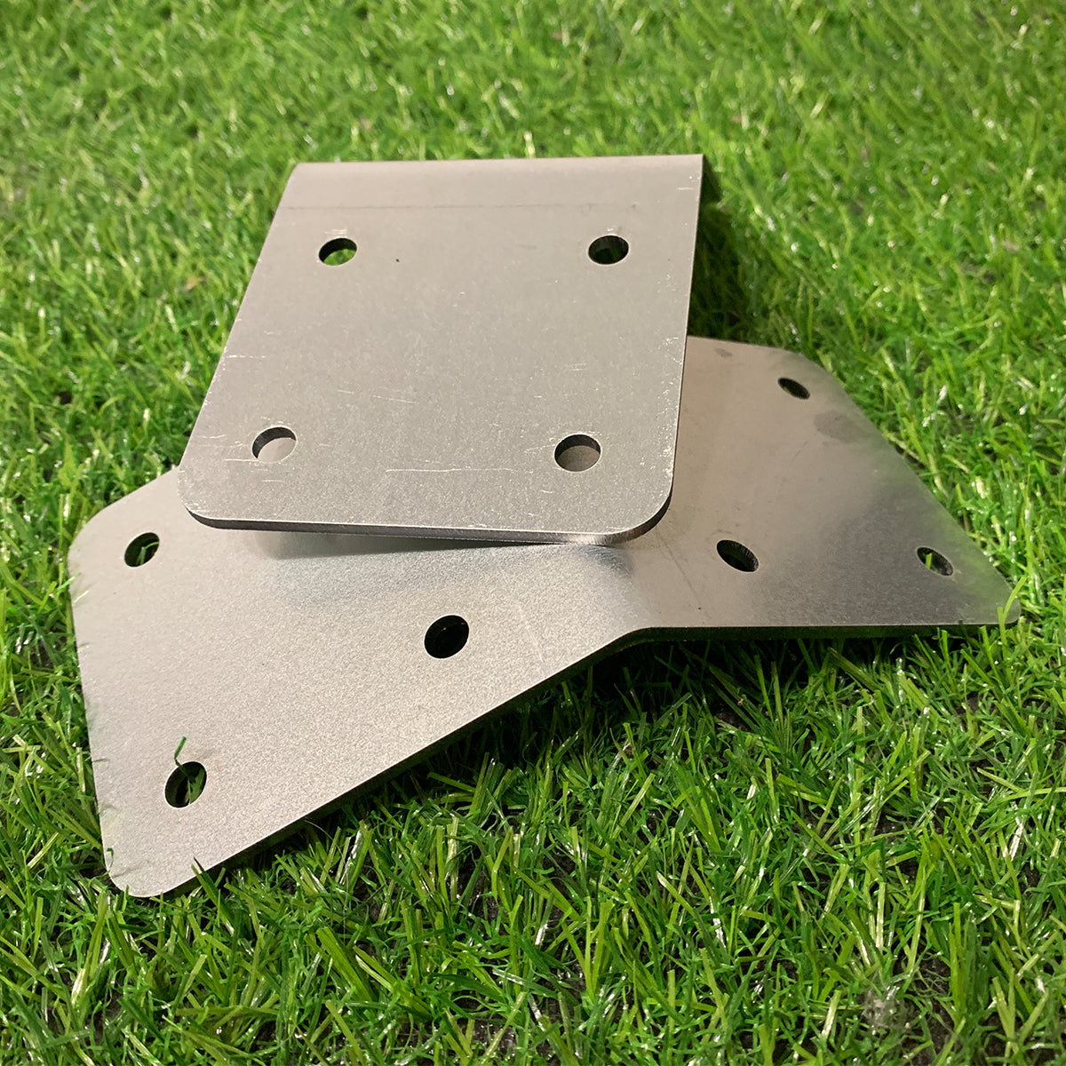 Extra Strong 45° Angled Galvanised Steel Timber Railway Sleeper Bracket - Indoor Outdoors