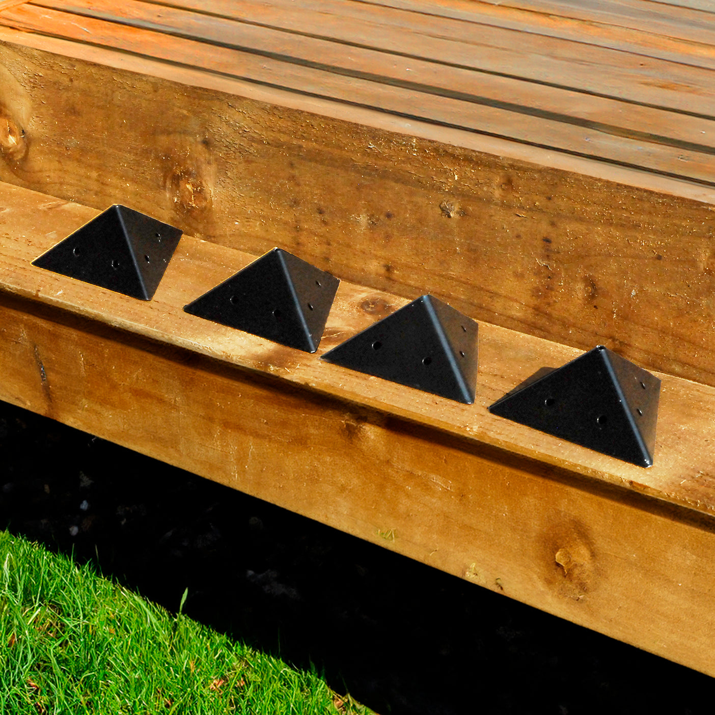 SleeperFit Steel Pyramid 10cm Corner Bracket - Reinforces Corners on Wooden Structures - Planters, Boxes, Raised Beds - Indoor Outdoors