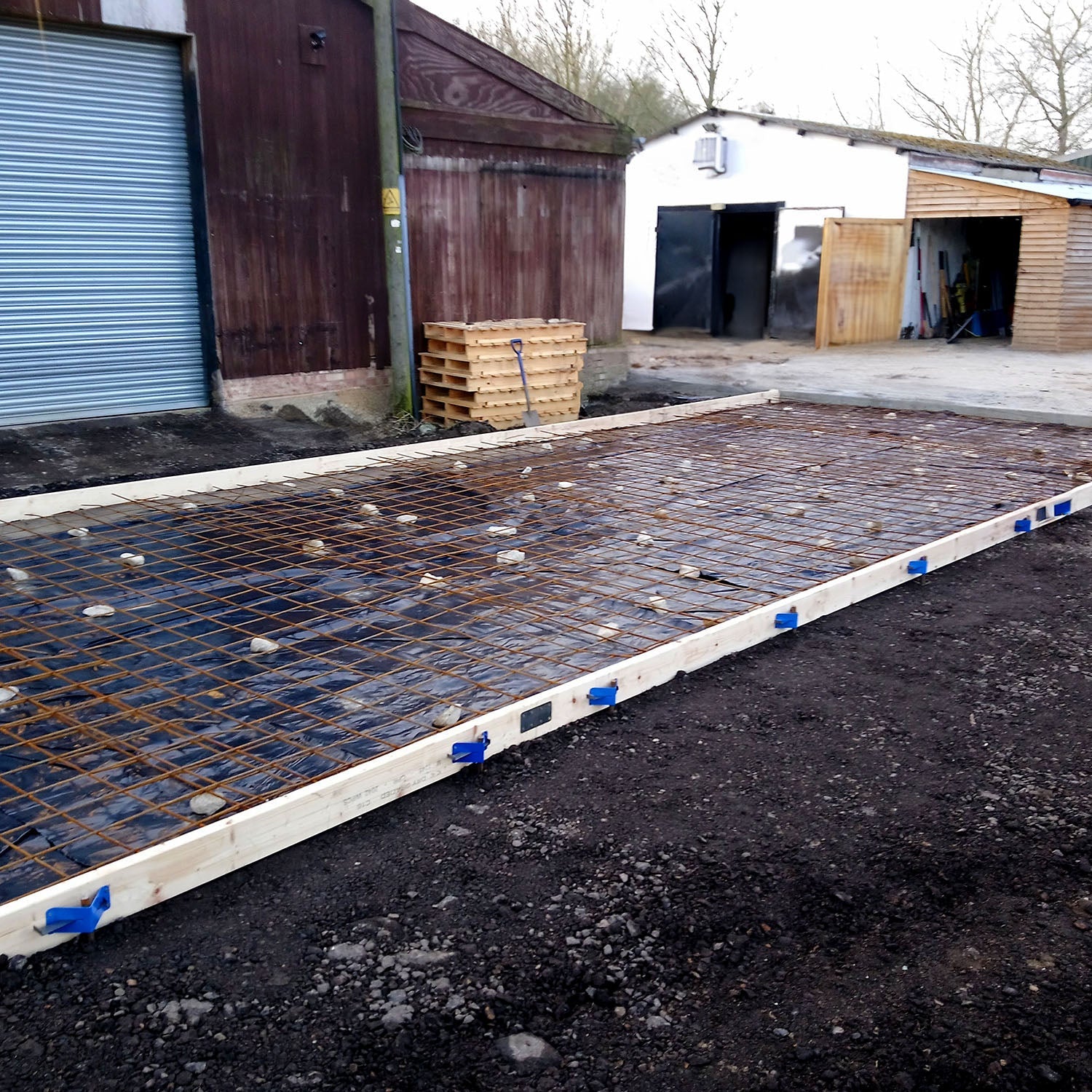 Concrete Road Form for Construction - Bracket, Wedge & Pins - Indoor Outdoors