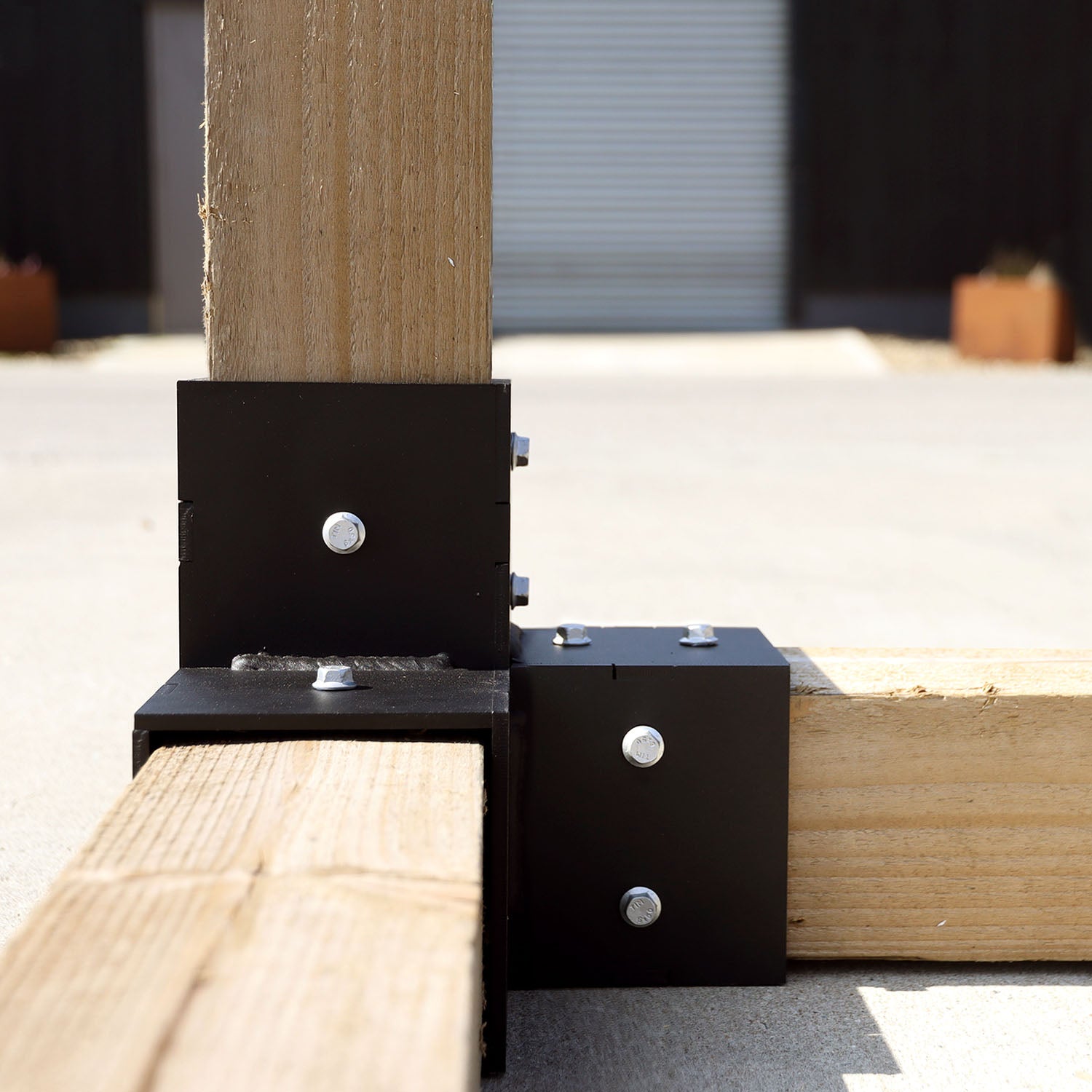 Heavy-Duty Welded Pergola Corner Bracket for 4" / 100mm Wood