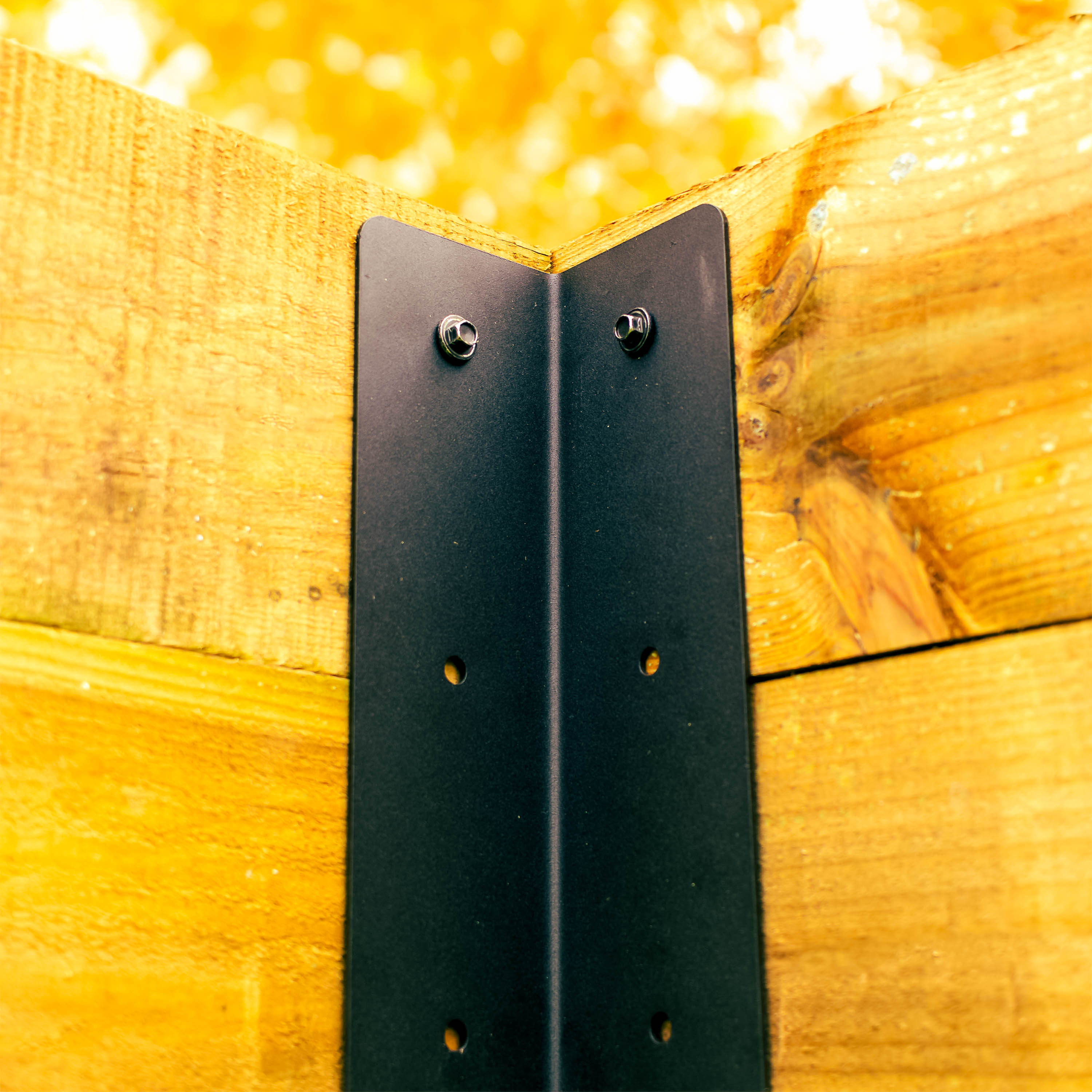 Large Internal & External Corner Railway Sleeper Bracket