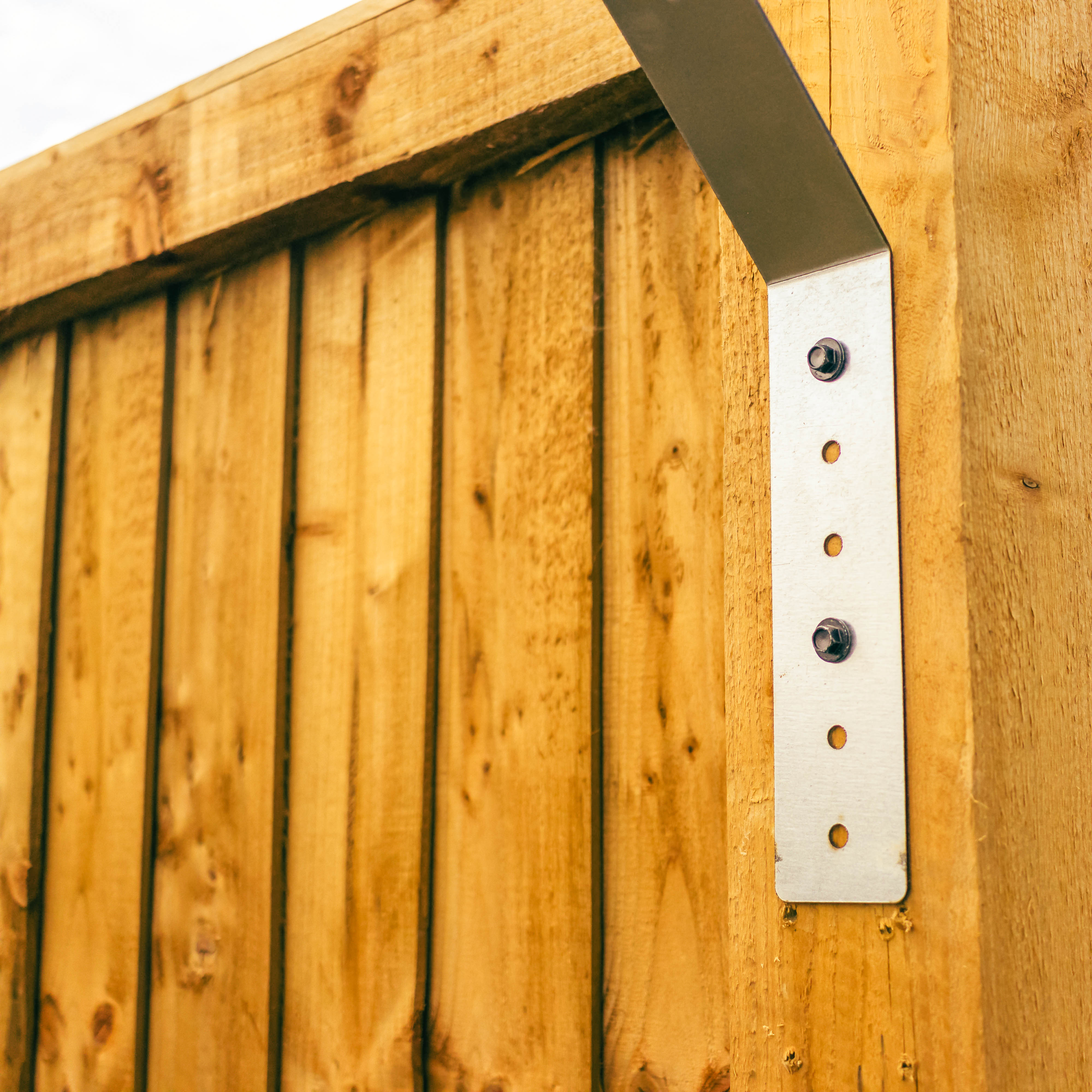 Cat Proof Protection & Enclosure Fence Extension Brackets