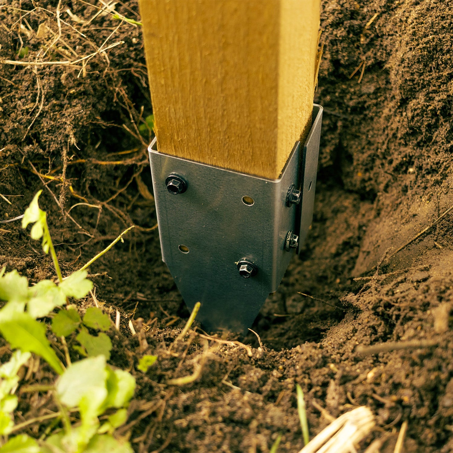 Light-Duty Drive-In Fence Post Mounting Stakes Pair for 3" / 75mm Wood