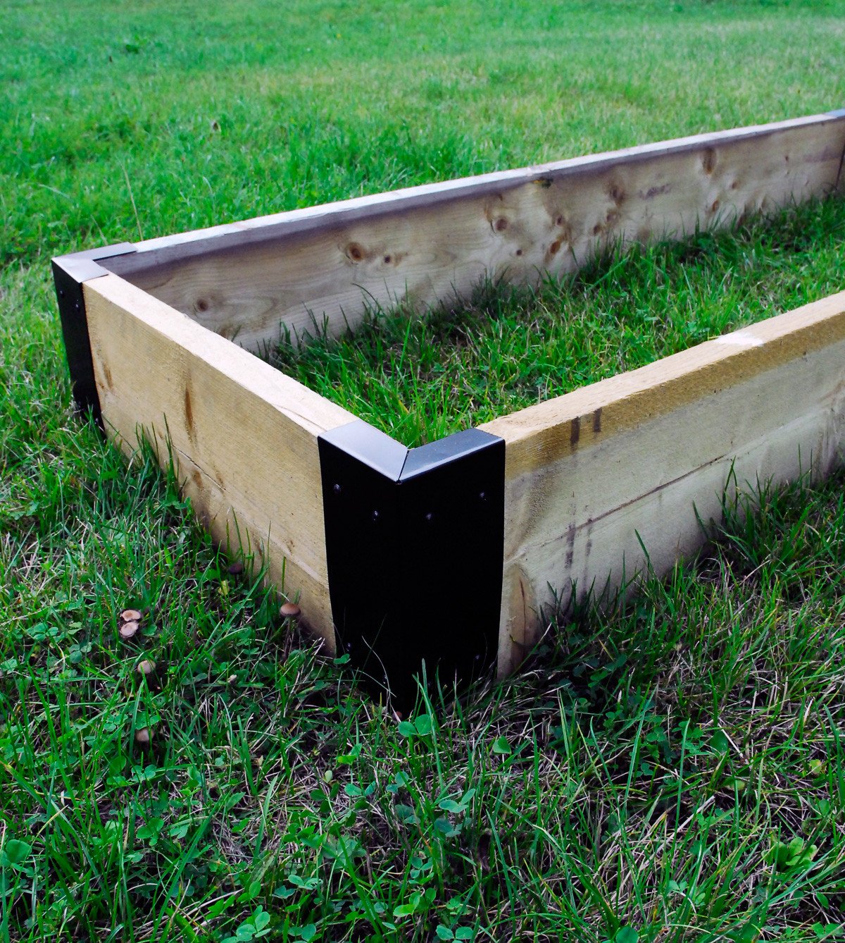 Large Corner Joining Railway Sleeper Brackets - Indoor Outdoors