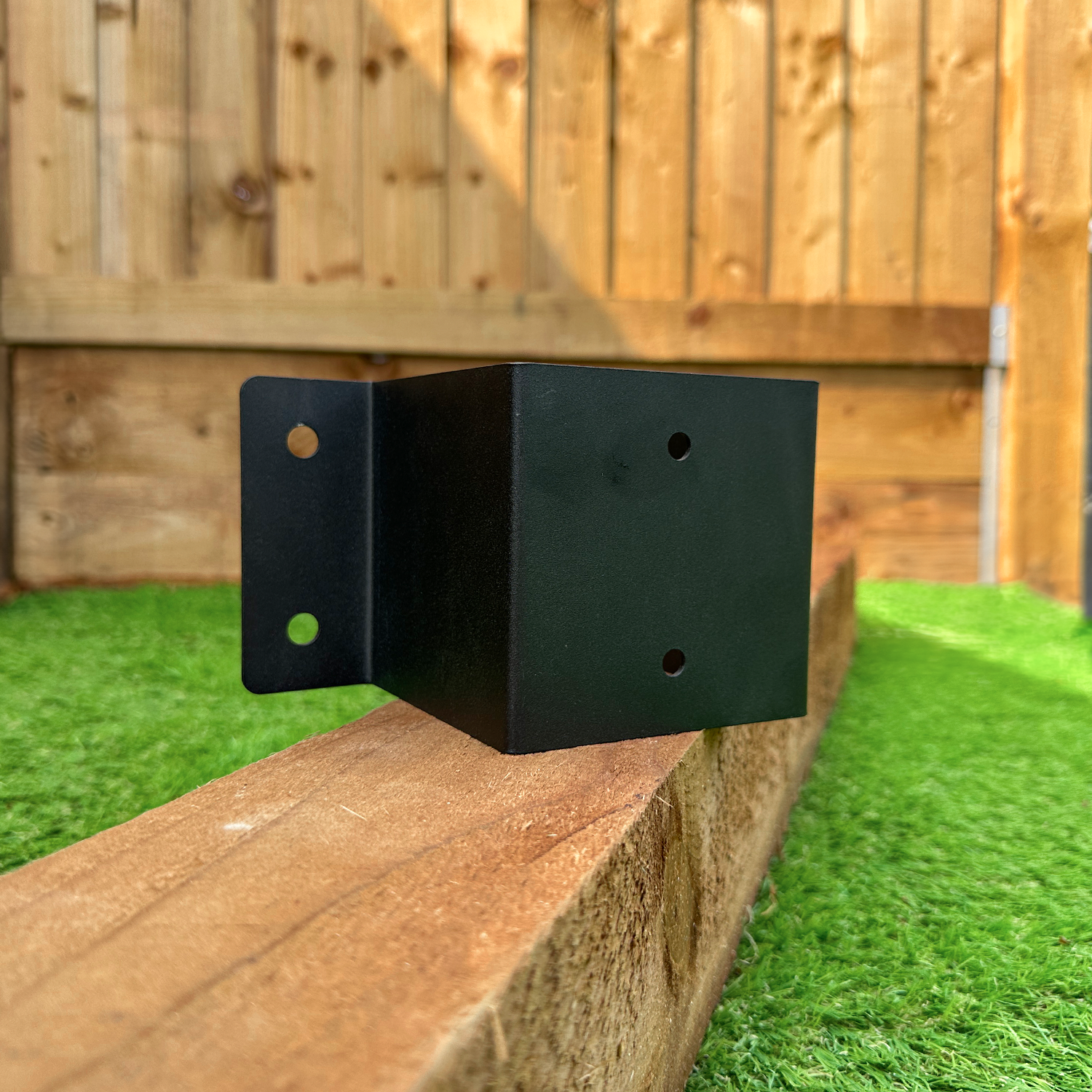 Fence Post to Wall Fixing Bracket for 5" / 125mm Wood